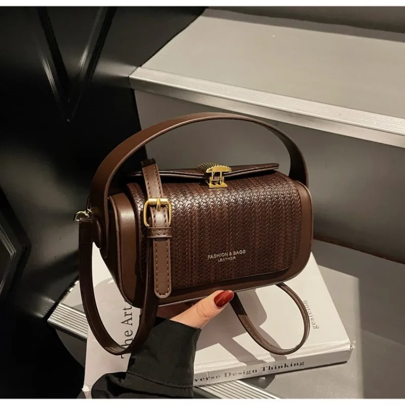 

Stylish Casual Vintage Crossbody Diaper Bag For Ladies Simple Letter Logo Leather Luxury Commuter Bag Classic Designer