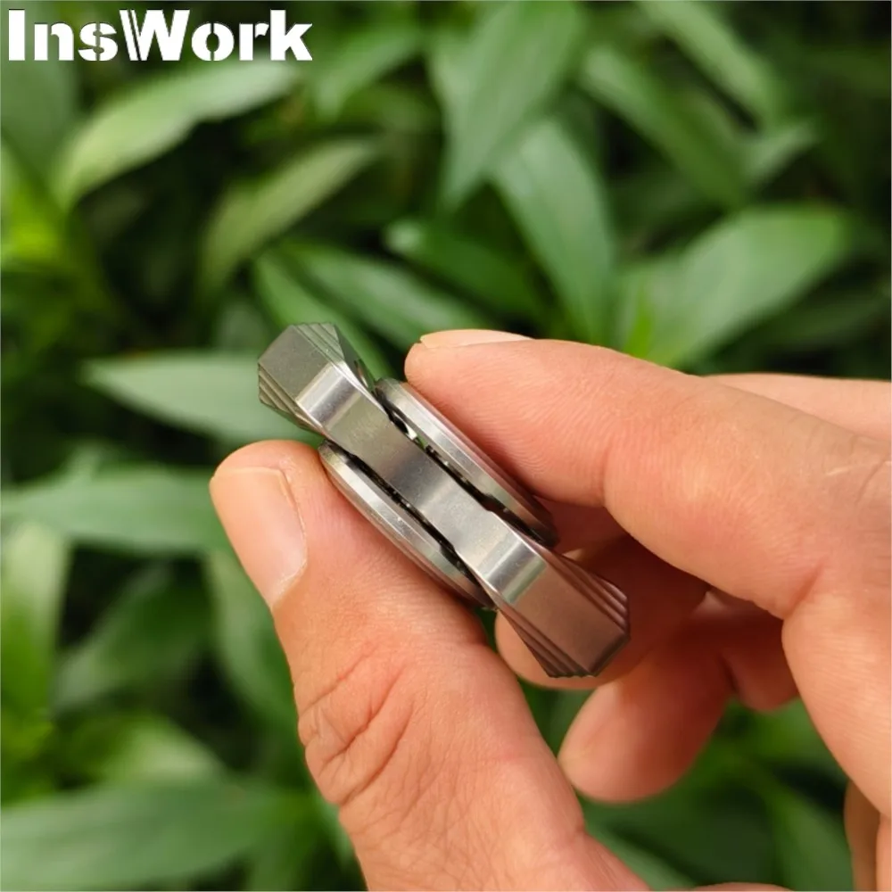 YHEDC Inktvis Tweebladige Vingertop Gyro Stress EDC Fidget Speelgoed Vingertop Gyro Stress Relief Speelgoed Bureau Gyroscoop