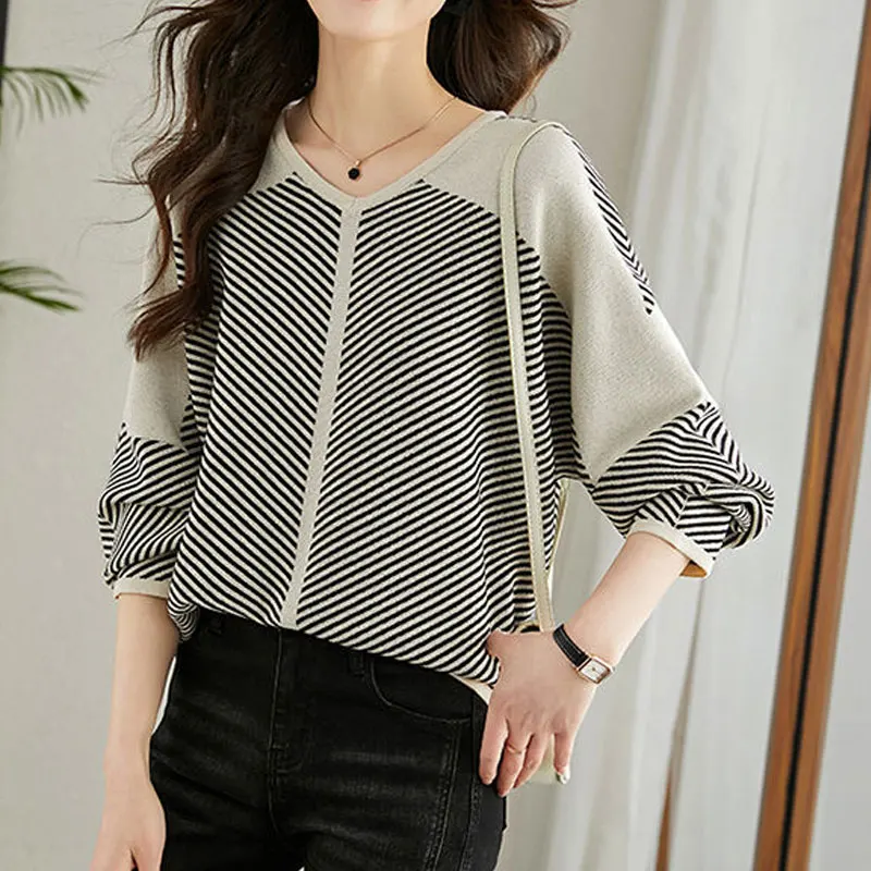 2023 Spring Autumn Stylish Striped Patchwork Pullovers Korean Loose Women\'s Clothing Commute Long Sleeve Casual V-Neck T-shirt