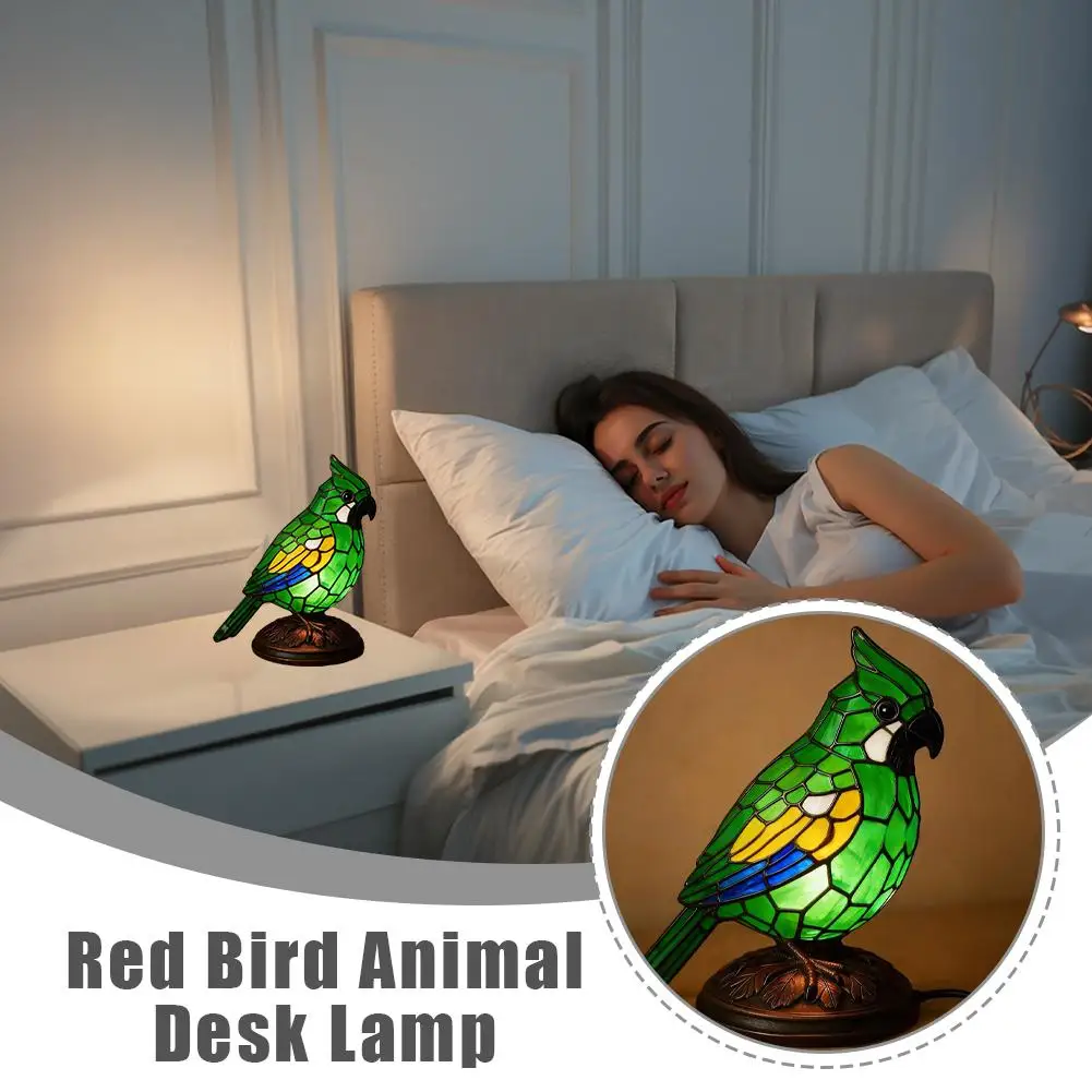 Lampe en vitrail faite à la main, lampe pour oiseaux cardinaux, veilleuse en résine faite à la main pour Table de chevet de noël ﻿