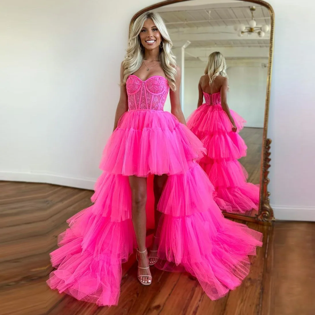 Beautiful Rose Pink Prom Party Dresses With Sleeveless High Low Formal Occasion Dress Tulle Train Sweetheart Long Evening Gowns