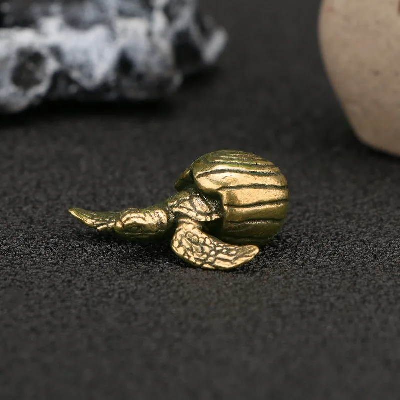 1 PC Creative Archaized Brass Turtle Ornament Playful Cute Little Sea Turtle Tea Pet Desk Decoration Home Craft Collectible Gift
