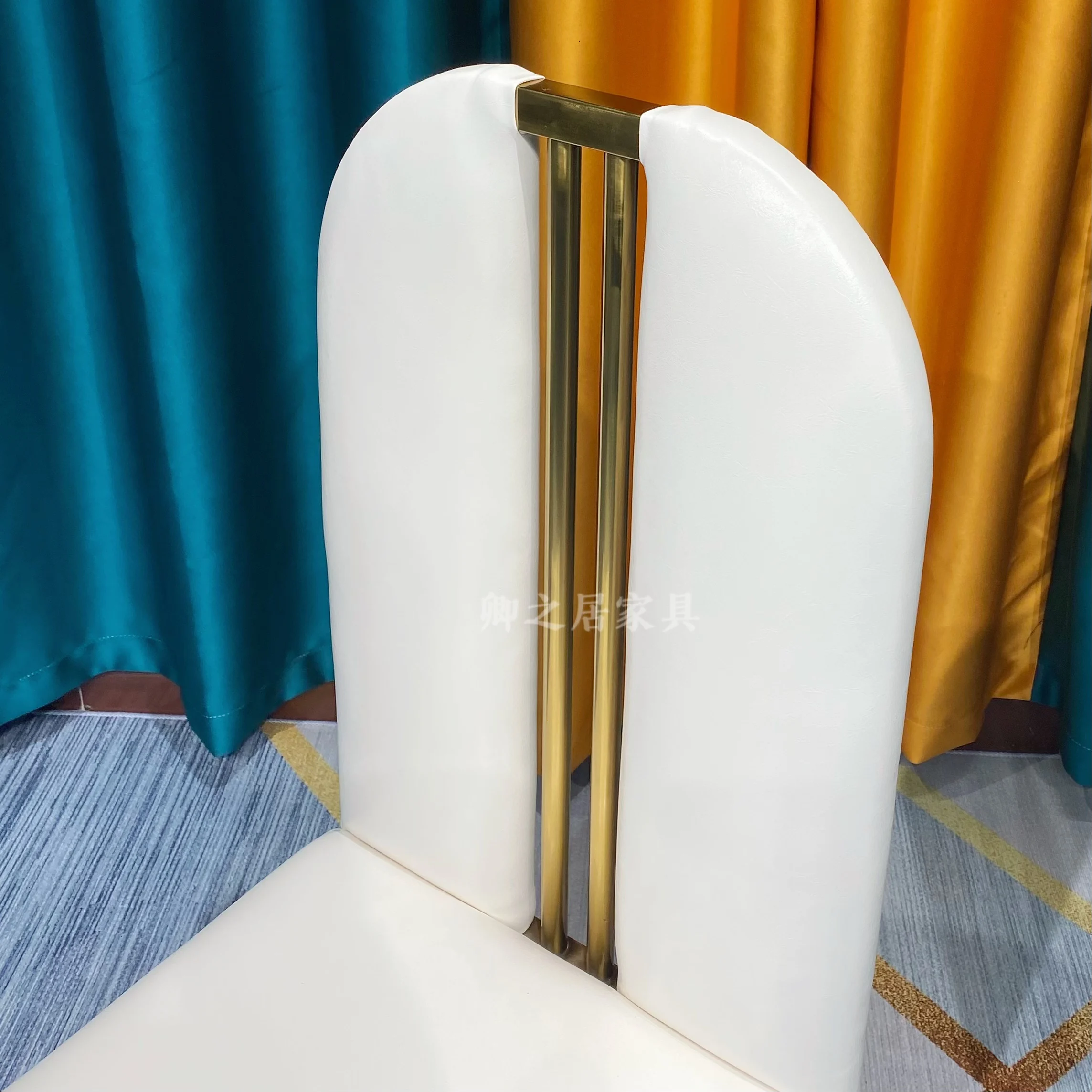 Light luxury stainless steel gold fabric dining chair fashion high sense creative cafe home backrest microfiber leather chair
