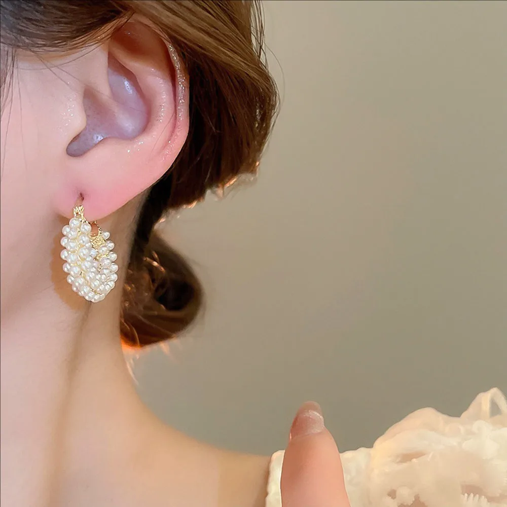 أقراط متخصصة جديدة مطلية بالذهب الحقيقي، أبازيم أذن مستديرة من اللؤلؤ، مجوهرات فاخرة ساحرة للنساء #3