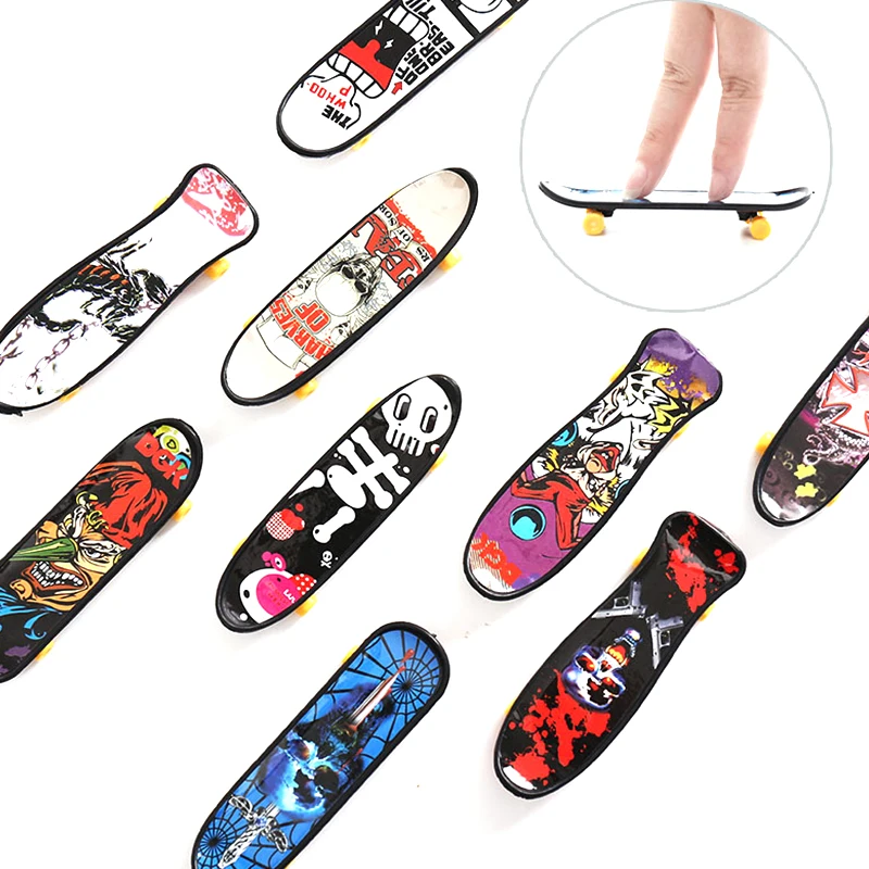 6/12PCS Assorted Funny Designs Fingerboards Cool Class Break Time Entertainments School Performance Rewards Desk Decorations ZYF