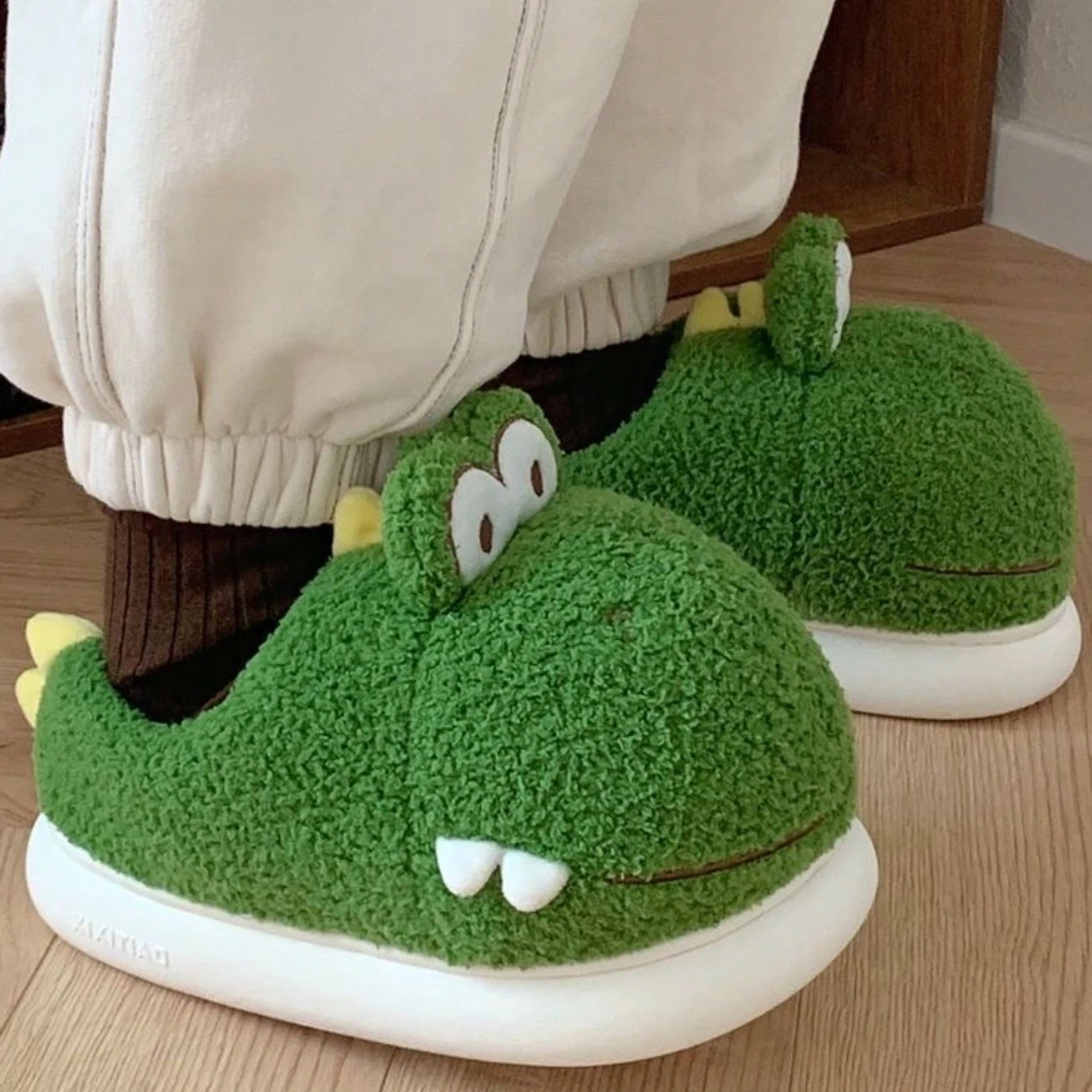 Cute Dinosaur Winter New Women Slipper Soft Heel Platform Fur Warm Indoor Comfortable Home Fluffy Home Slippers