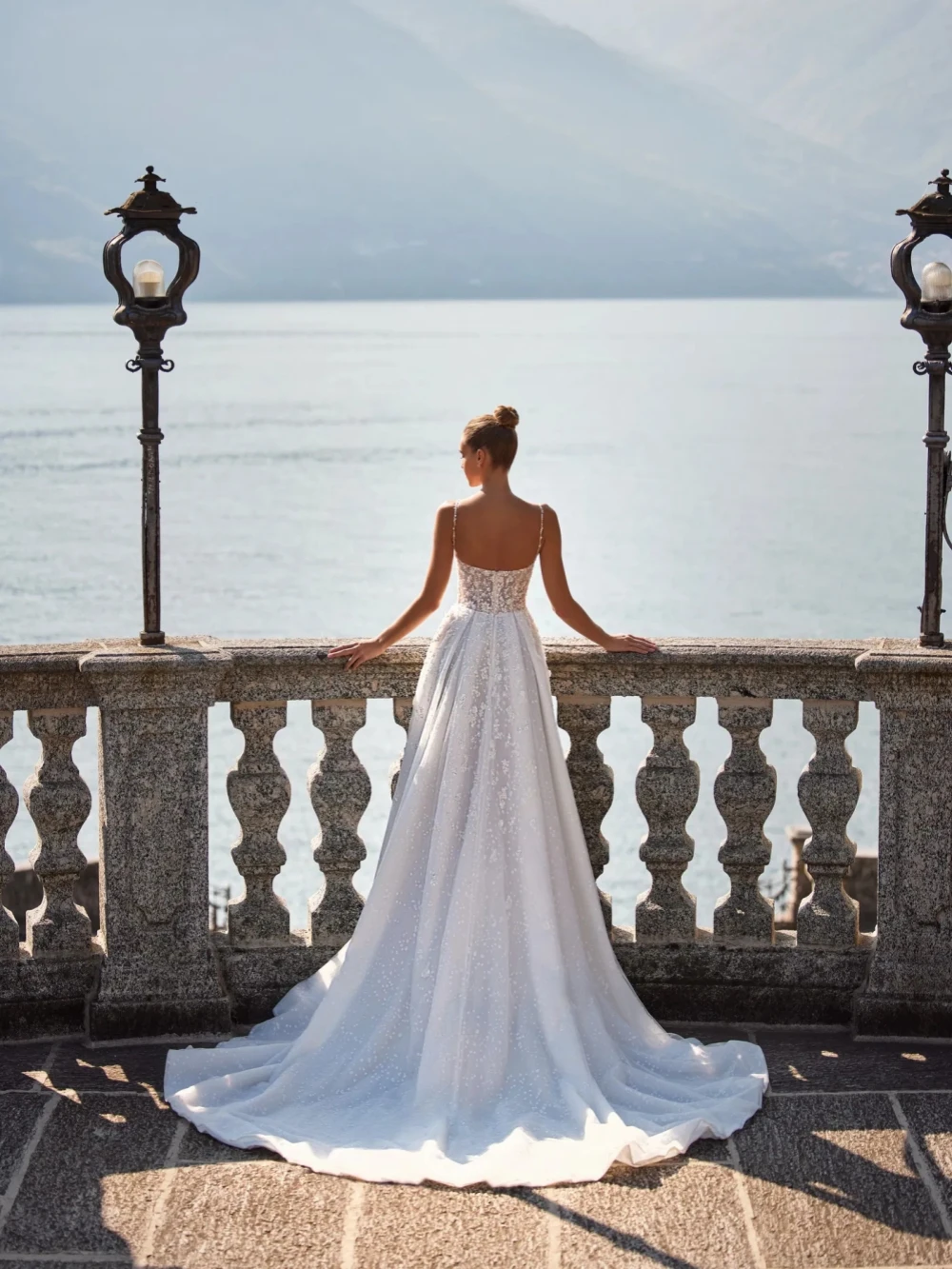 2026 جديد انفصال كم مطرز فستان الزفاف الحبيب الرقبة عالية الشق فستان زفاف مخصص فساتين رشيقة للعروس