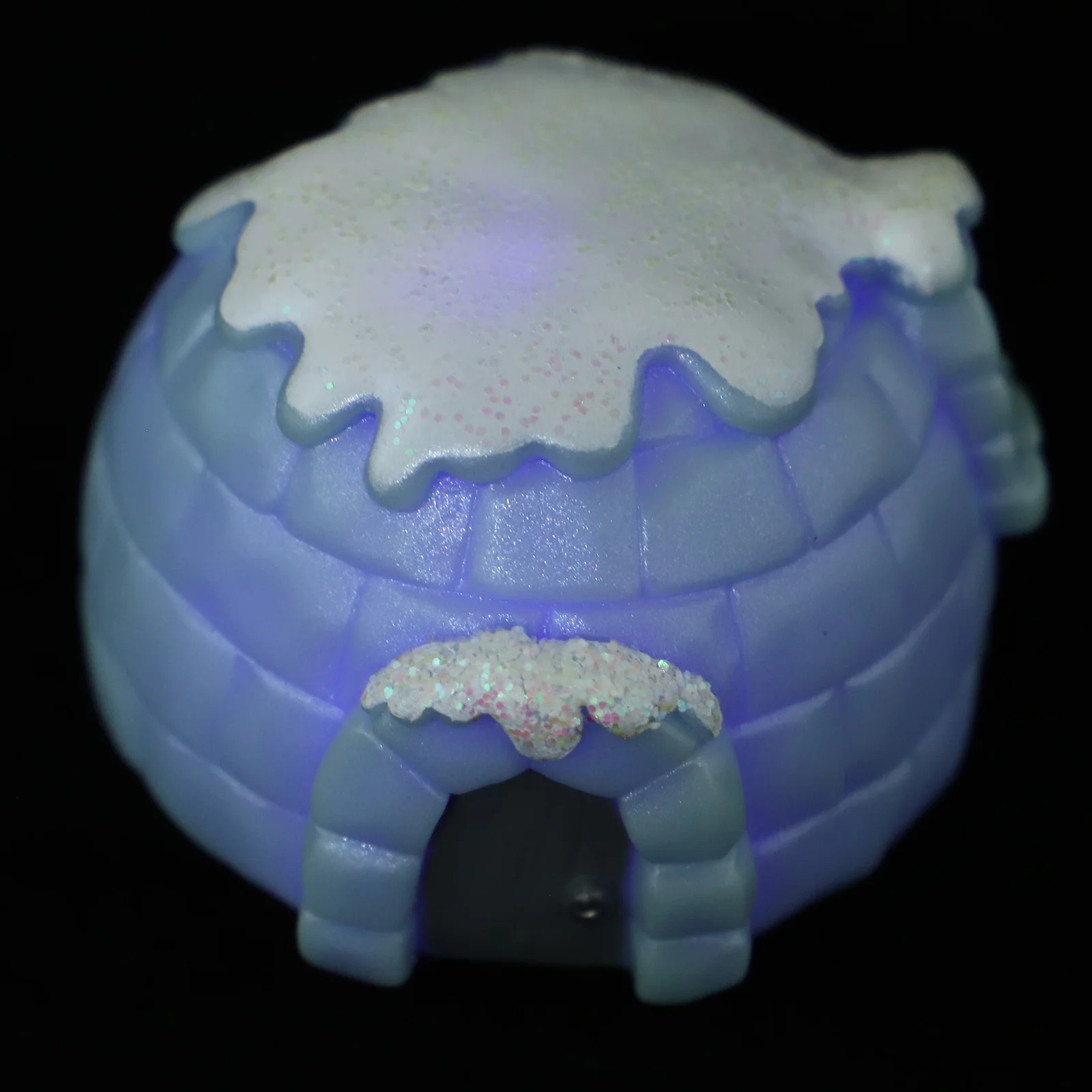 

Creative Ornament Plastic For Home Decor Ice House Statue Outdoor Garden Decoration Ice House Craft Kids Gift