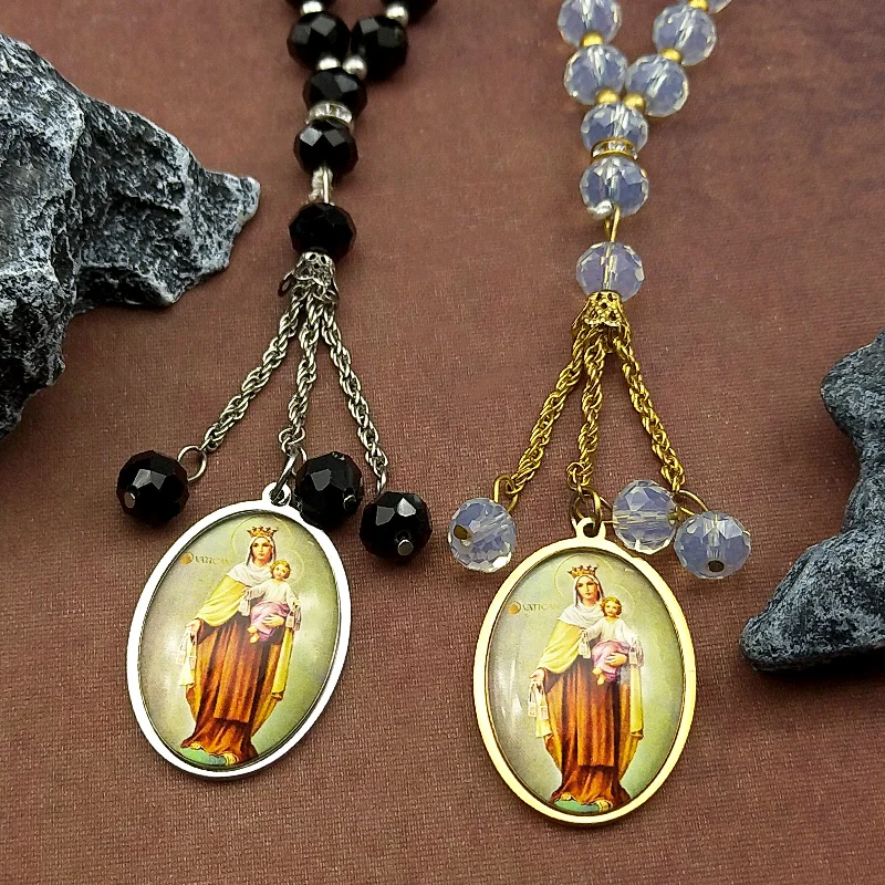 

Virgin Mary Hold Baby Jesus Glass Medal Car Pendant for Women Men Stainless Steel Gold Color Catholic Amulet Chain Jewelry Gift