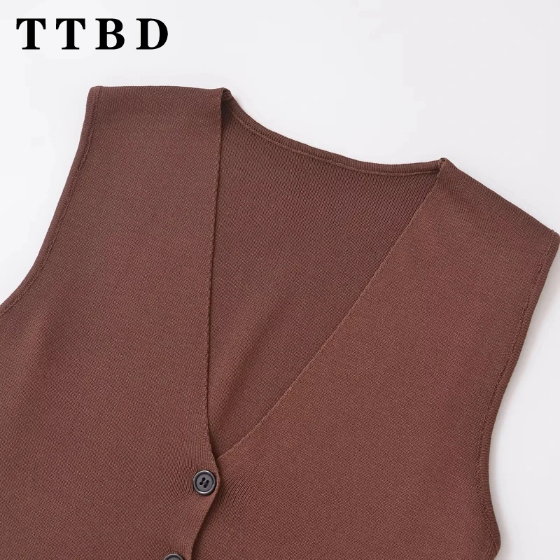 TTBD Woman 2024 New Autumn Casual V-Collar Waistcoat Coat Female Vintage Sleeveless Jacket Solid Color Top Single-breasted Gilet