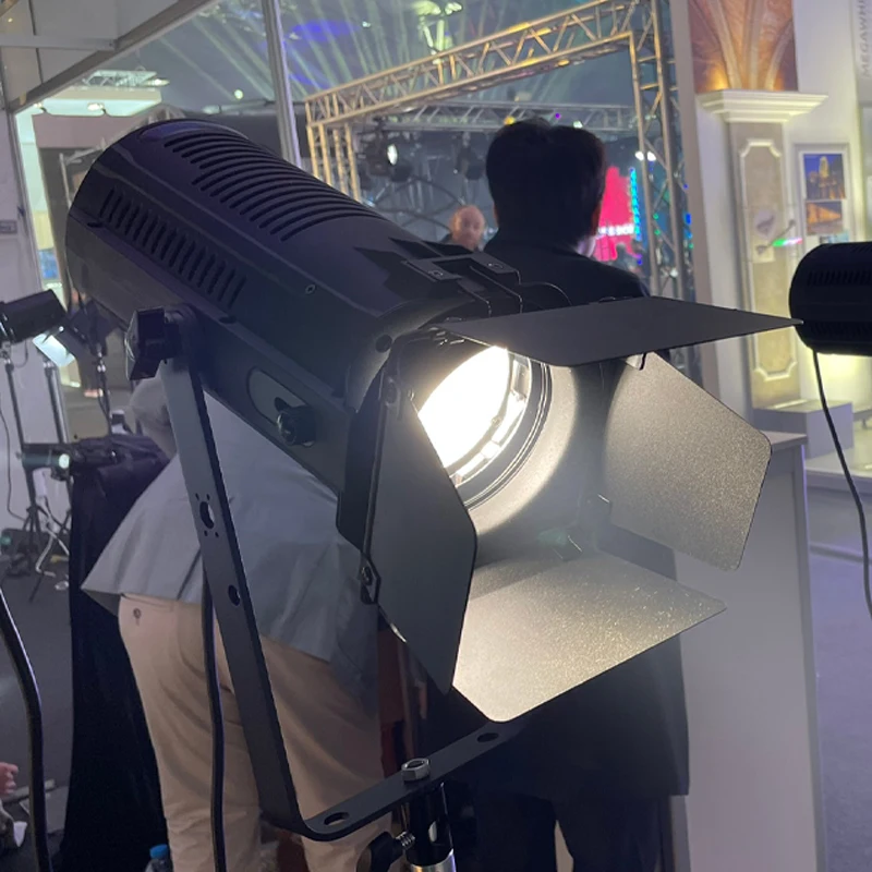 100W COB 2in1 WW CW 250W 4in1 RGBL Museum Theater Stage Fresnel Spotlight 25° - 60° Manual Zoom DMX LED Studio Spot Light
