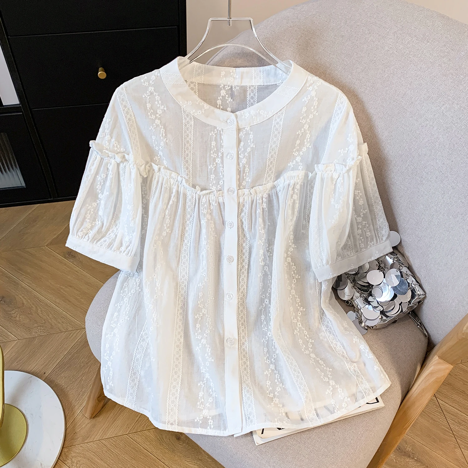 

Chic round Neck Short Sleeve White Shirt Women's Loose Anti-Aging Doll Shirt Stylish Beautiful Small Shirt Baby Doll Shirt