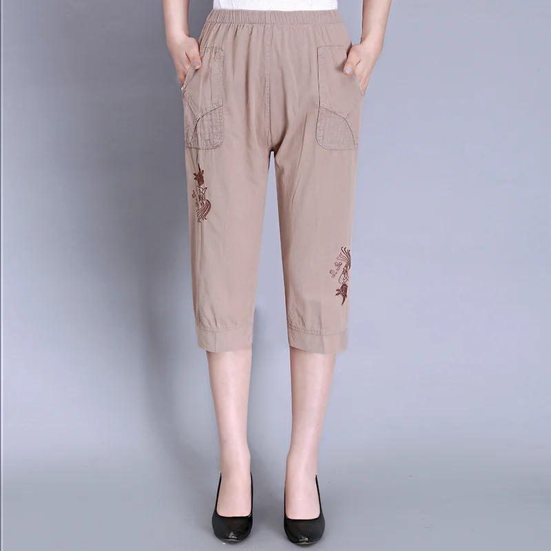 

Middle Aged Women Capris Pants High Waist Straight Pants Casual Loose Embroidery Calf Length Pants Women's Summer Breeches 4XL