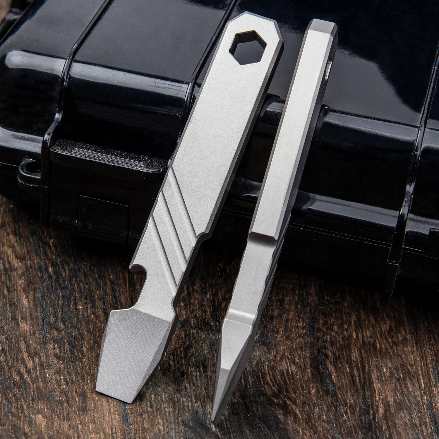 Multi-function Titanium Alloy Crowbar Wrench Screwdriver Outdoor Camping Riding EDC Hand Tools Nail Puller Bottle Opener