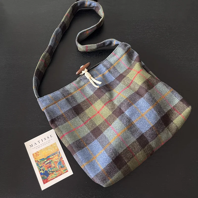 Bolso de mano de gran capacidad a cuadros de lana Vintage, bolso de hombro de viaje de nicho, bolso cruzado con hebilla grande, nuevo, Otoño e Invierno