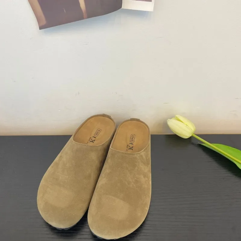 รองเท้าแตะสตรีใหม่ปิดนิ้วเท้ารอบ Toe Suede Clogs รองเท้าแตะฤดูใบไม้ร่วงใหม่ Retro สีทึบแบนด้านล่างผู้หญิง Slingback รองเท้า