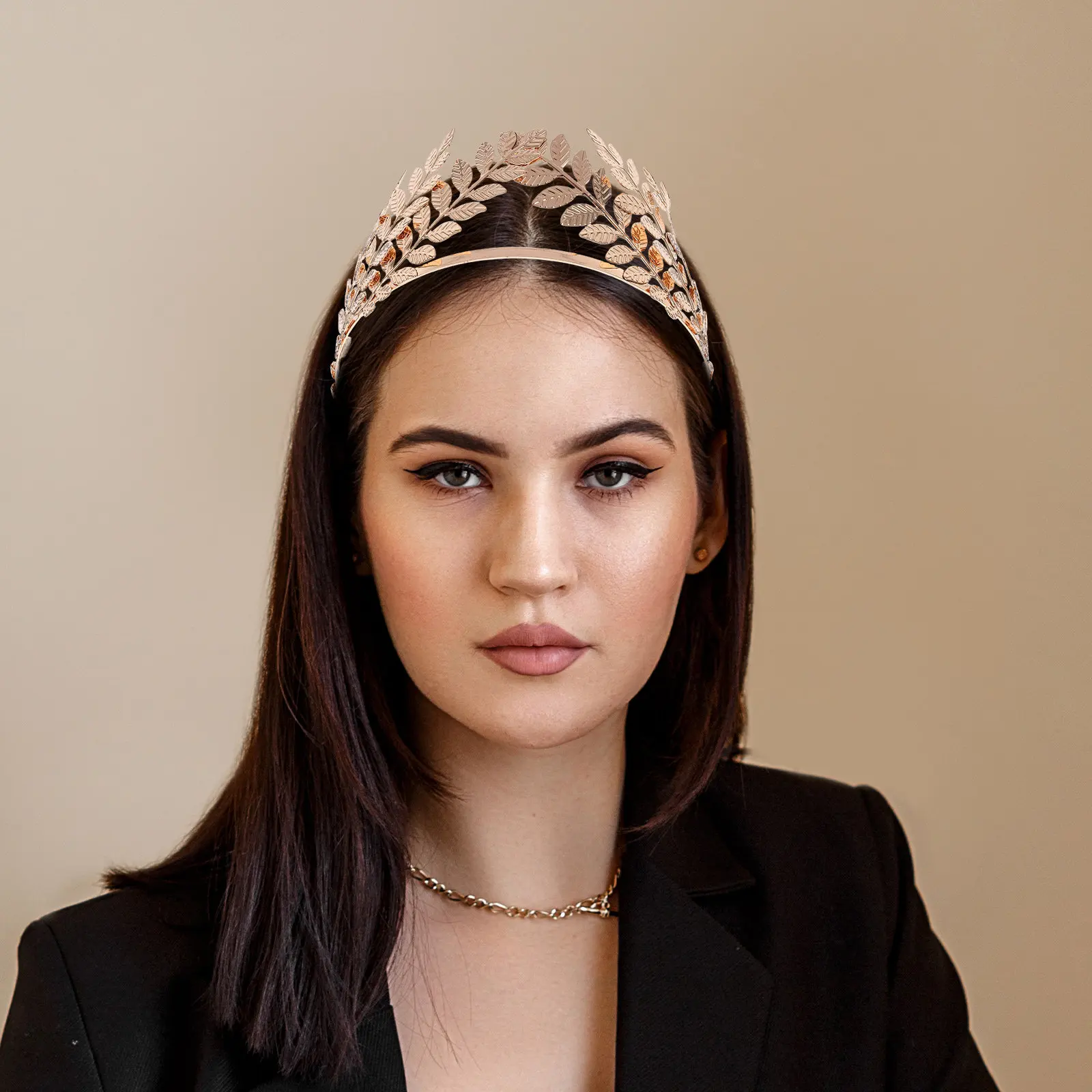 

2Pcs Vintage Gold Leaf Crown Headband Greek Roman Goddess Bridal Headpiece Elegant Lightweight Wedding Hair Accessory Leaf