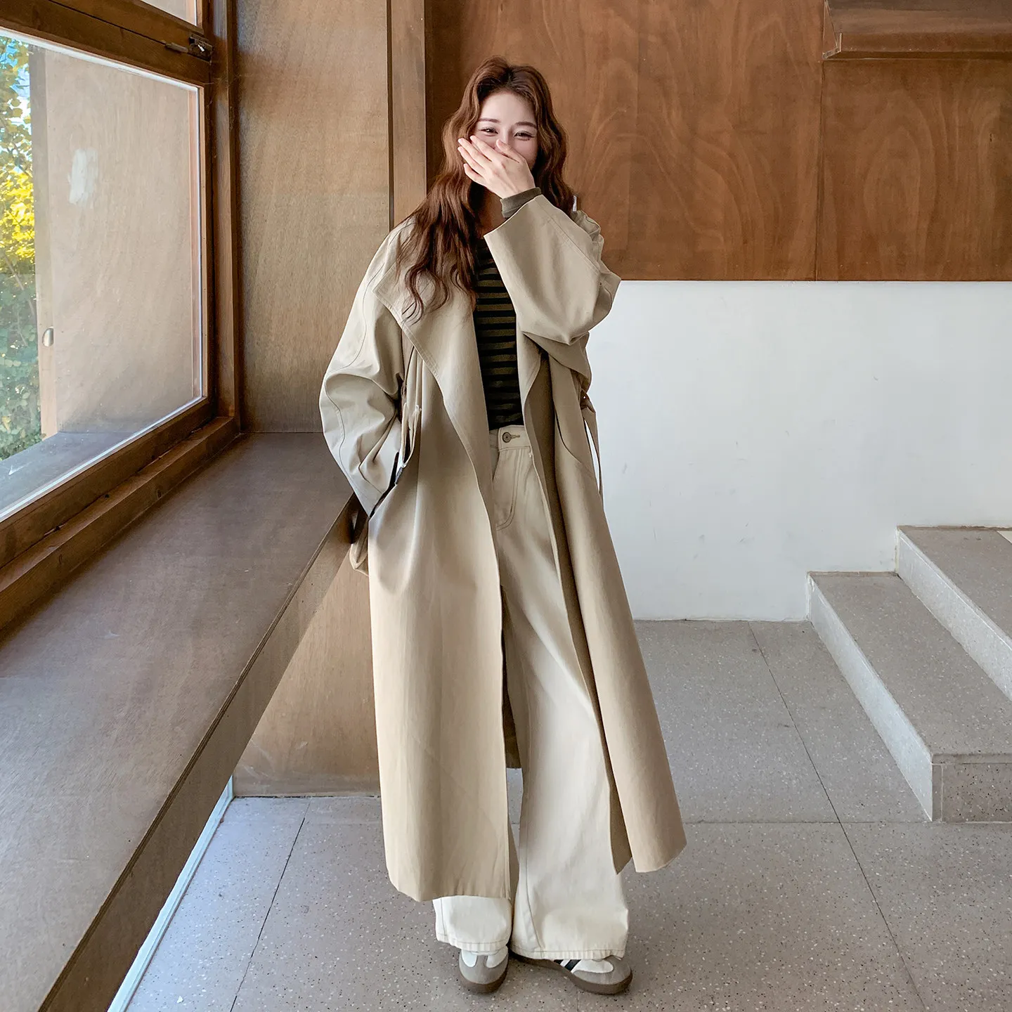 

SuperAen Korean Style Khaki Patchwork Stand-up Collar Long Trench Coat for Women's Autumn 2026 New Casual Elegant Loose Overcoat