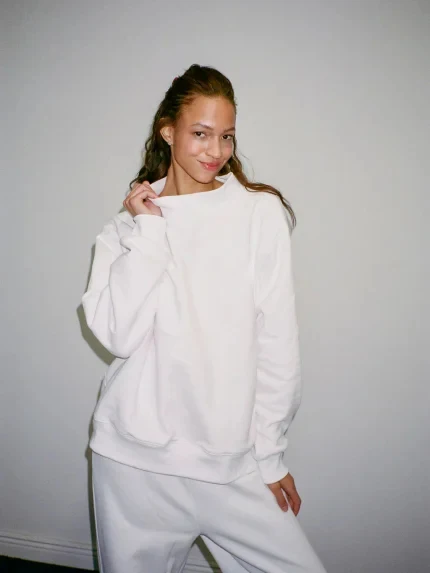 

Женская футболка в европейско-американском стиле, полувысокий воротник, круглый вырез, повседневный свитер, флисовый топ, женский пуловер с длинными рукавами, толстовка.