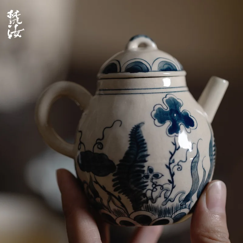 Fanyu Jingdezhen Hand-Painted Ancient Deep-Sea Ice Pear Teapot Home Outdoor Kung Fu Set Blue And White Tea Brewing Pot
