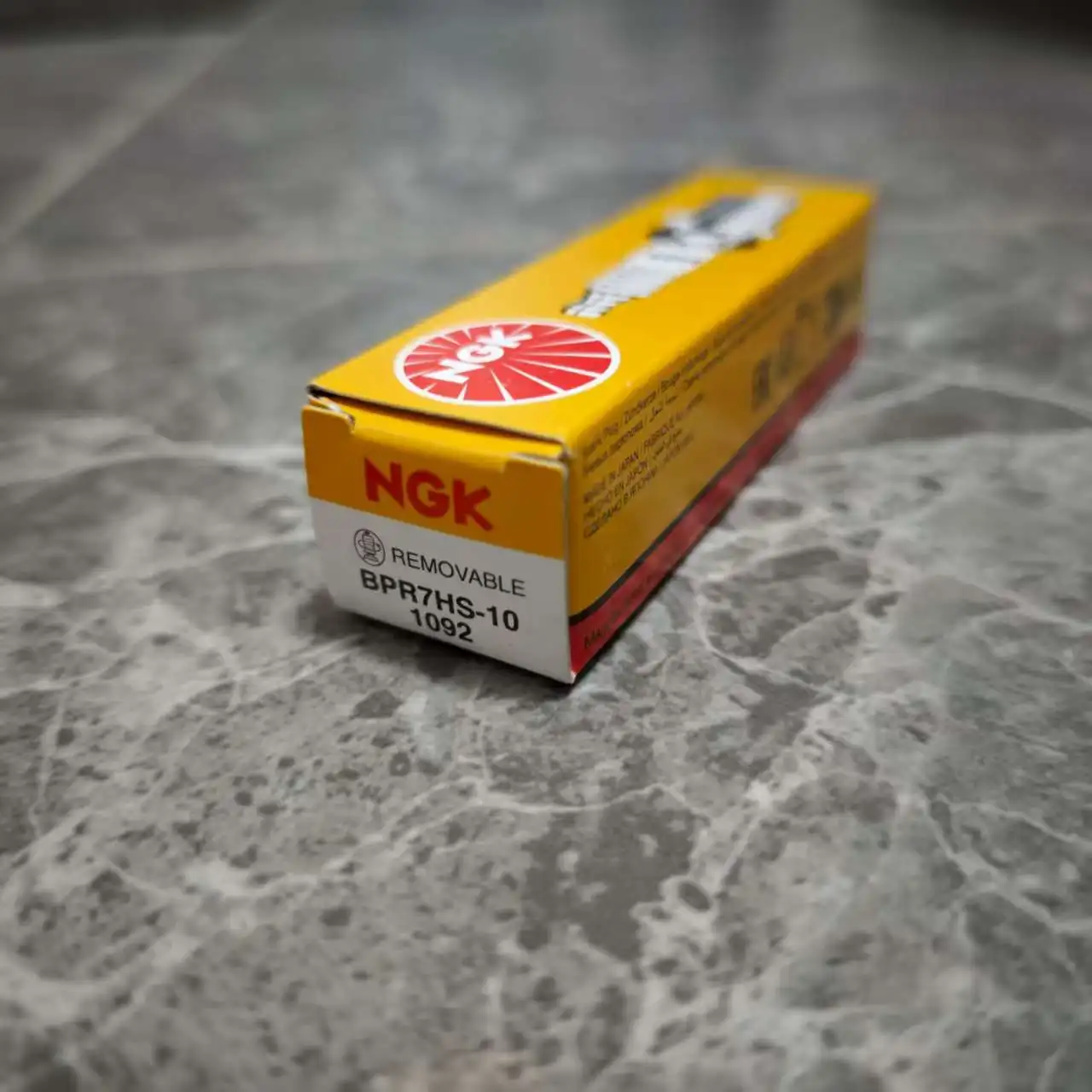 

1Pcs Spark Plug NGK 1092 BPR7HS-10 BPR7HS10 Candle fit for BP5HS BP6H BP6HS BP5HS-10 BP6HS-10 BPR6H BPR5HS BPR7HS BPR6HS