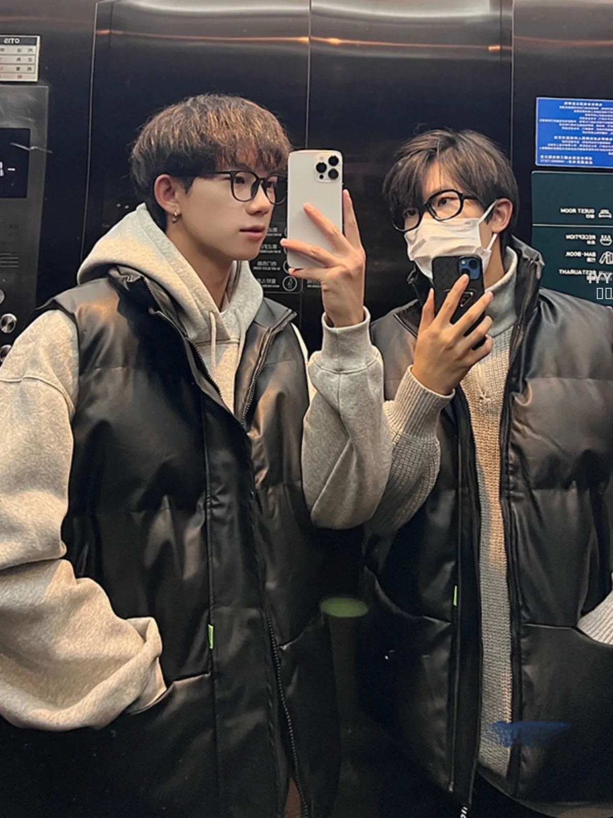 

Men's Winter Thiened Cotton Vest Faionable Stand Collar American PU Leather Svel oulder Pad Jaet New 2024