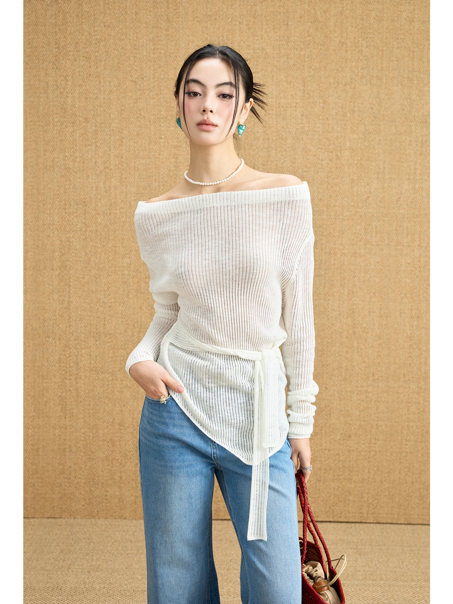 

Elegant One-Shoulder Banded Waist Slim Fit Asymmetrical Hem Design Top MIUCO French Style Long Sleeve Soft Knitted Women's Shirt
