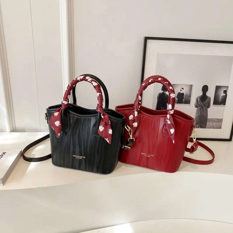 Textured silk scarf handbag women's commuter versatile messenger bag women's bag wedding bride bag shoulder bag