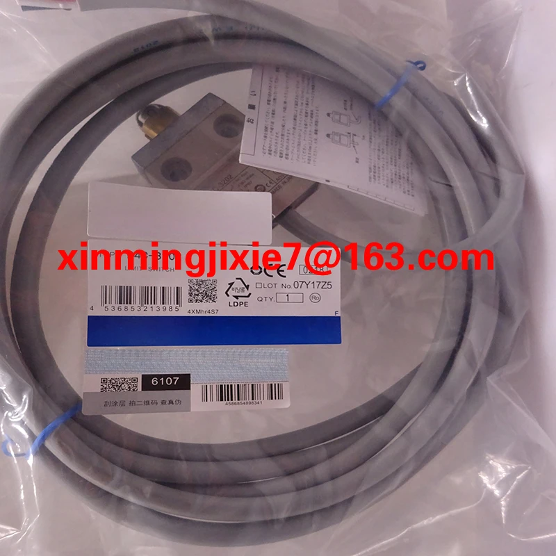 original travel switch  D4C-4450-2M D4C-4550-2M D4C-4450-3M D4C-4550-3M D4C-1432-3M D4C-1433-3M D4C-4432-3M quality guarantee