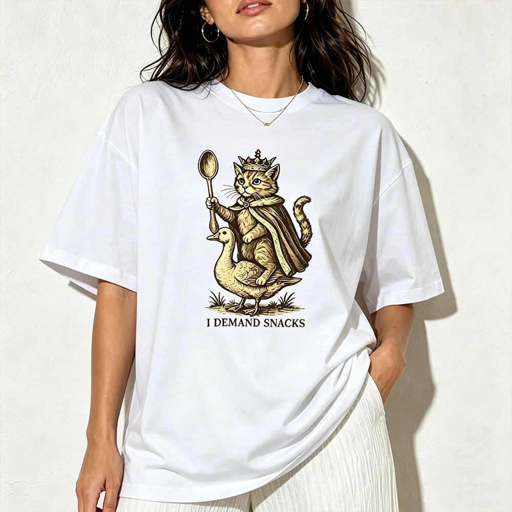 Women Vintage Cat King Graphic T Shirt I Demand Snacks Funny Print Tees Retro Art Round Neck Short Sleeve Oversized T-shirt