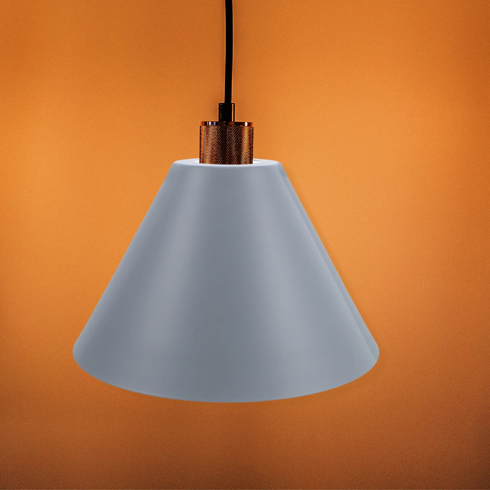 

Прочный металлический абажур Железный стол Напольный подвесной светильник Элегантный дизайн Универсальная совместимость Простая установка Многофункциональный