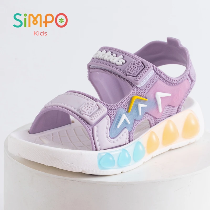 صنادل رياضية عصرية للأطفال بأنماط هندسية أحذية ناعمة مقاومة للاهتراء قابلة للتنفس مع شريط فيلكرو قابل للتعديل للبنين والبنات