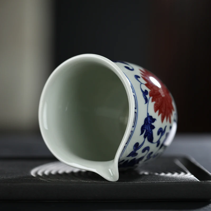 Jingdezhen Blue And White Porcelain Glazed Inside Red Fair Glass Cup Male Divider Tea Sea Gong Cup Even Cup Kung Fu Tea Set