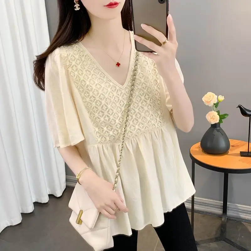 

2024 Summer New Women's Pullovers V-Neck Spliced Plaid Hollow Out Fashion Loose All-match Young Style Flare Sleeve Chiffon Tops