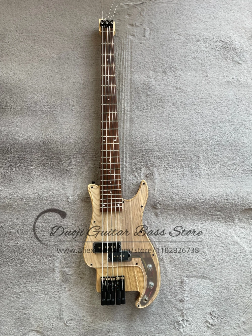 4 strings natural bass guitar, headless bass, ash wood body, acrylic pickup guard plate, high-quality bridge, customizable
