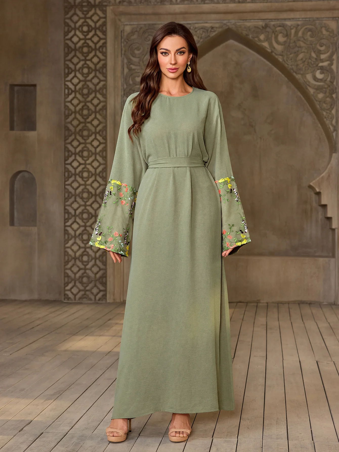 

Ид женское платье мусульманская Абая с цветочной вышивкой вечерние Джалабия Рамадан длинные платья Vestidos Largos арабский длинный халат марокко кафтан