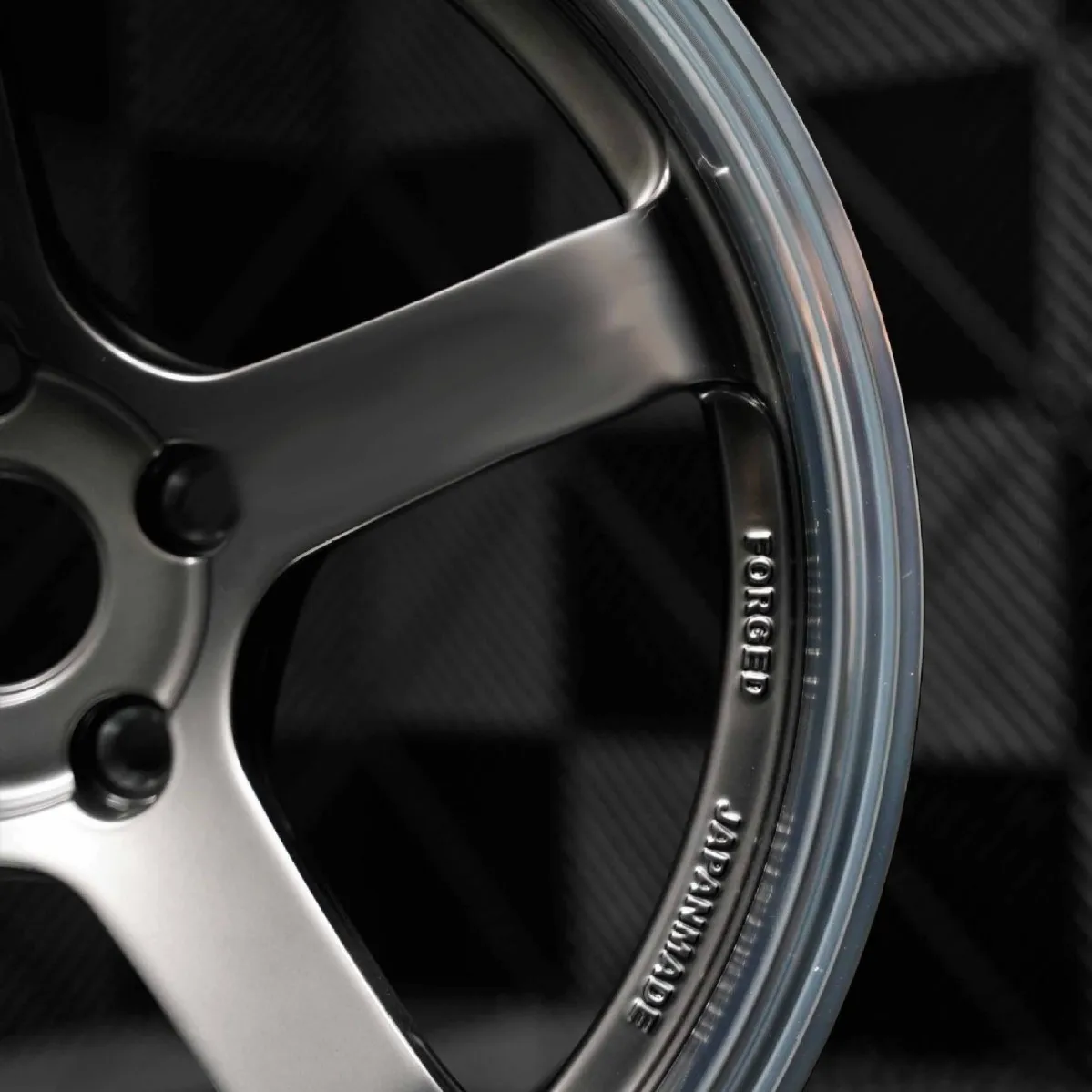 5 Spoke Forged Aftermarket Wheels 17-19 Inch Polished Gunmetal With Polished Outer Lip for Sports Cars