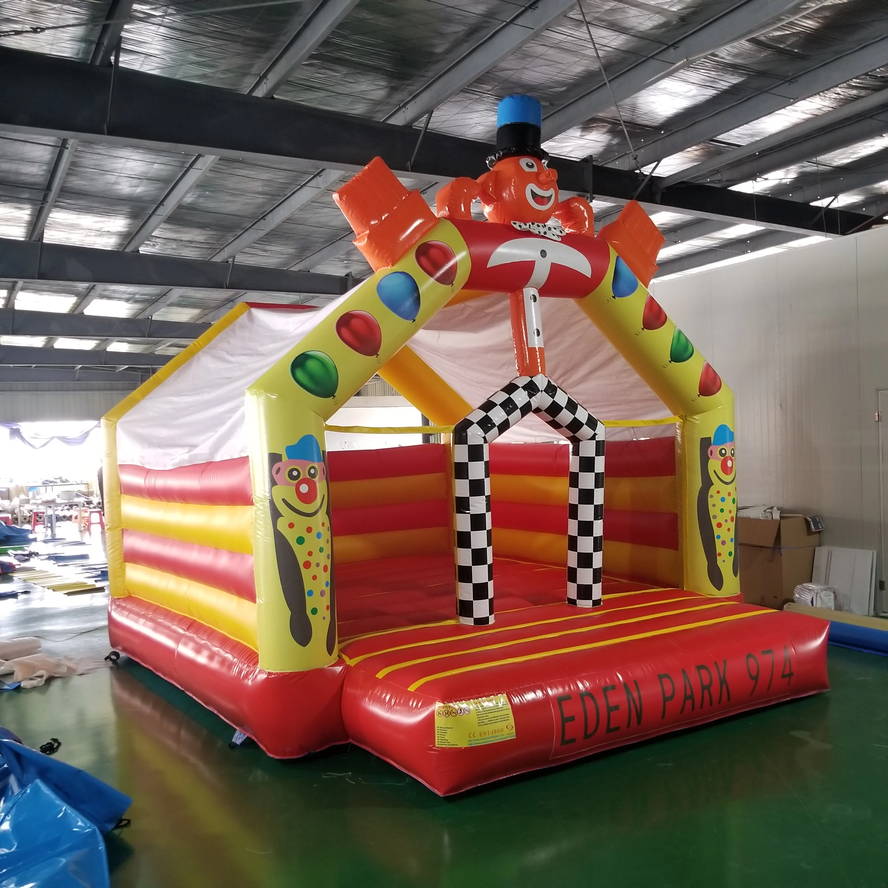 قلعة نطاطية قابلة للنفخ للأطفا - مراجعة Kids Outdoor Jump House وسعره