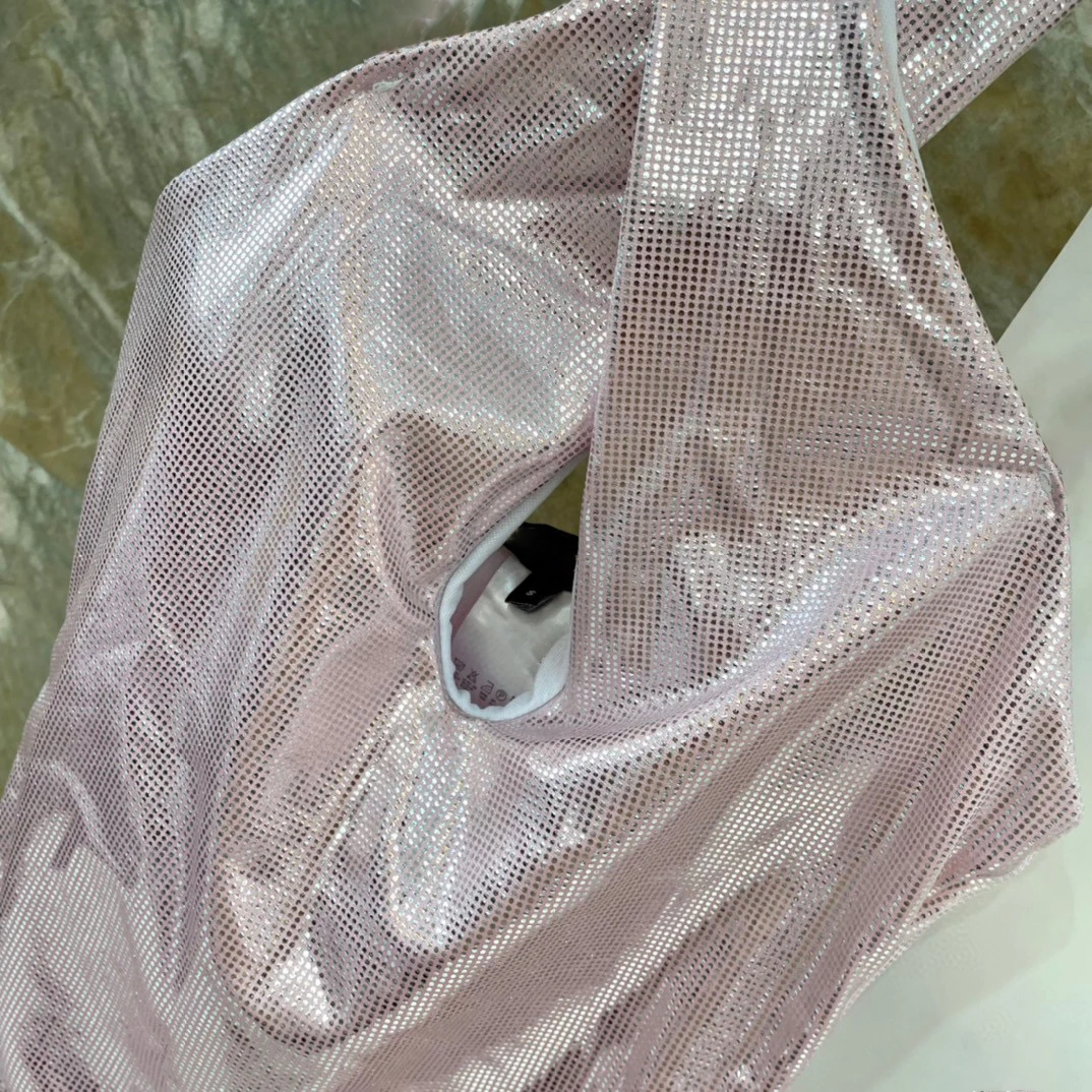 2025High end one-piece pink swimsuit, with a slightly chubby and sexy seaside style that covers the skin