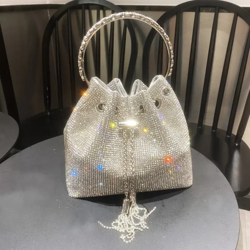 Diamonds Tassel Evening Clutch Bag Women Luxury Designer Chain Metal Ring Handle Shiny Crystal Bucket Purse Bridal Wedding Party