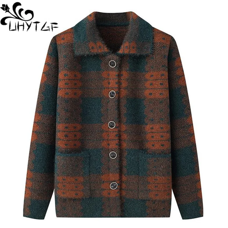 

UHYTGF 2022 Knitted Cardigan Sweater Coat Women Plaid Casual Warm Winter Sweaters Female Middle-Aged Elderly Knitwears Tops 174