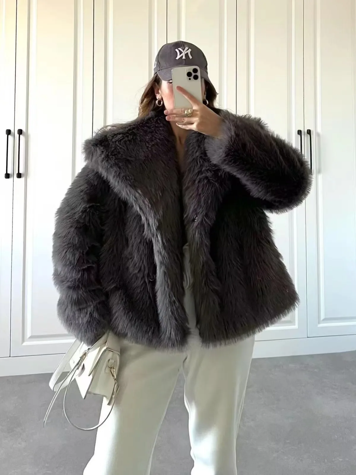 Faux Fur Coat Women Solid Fur Jacket Turn Down Collar Long Sleeve Single Breasted Loose Thick Warm Fur Casual 2025 Autumn Winter