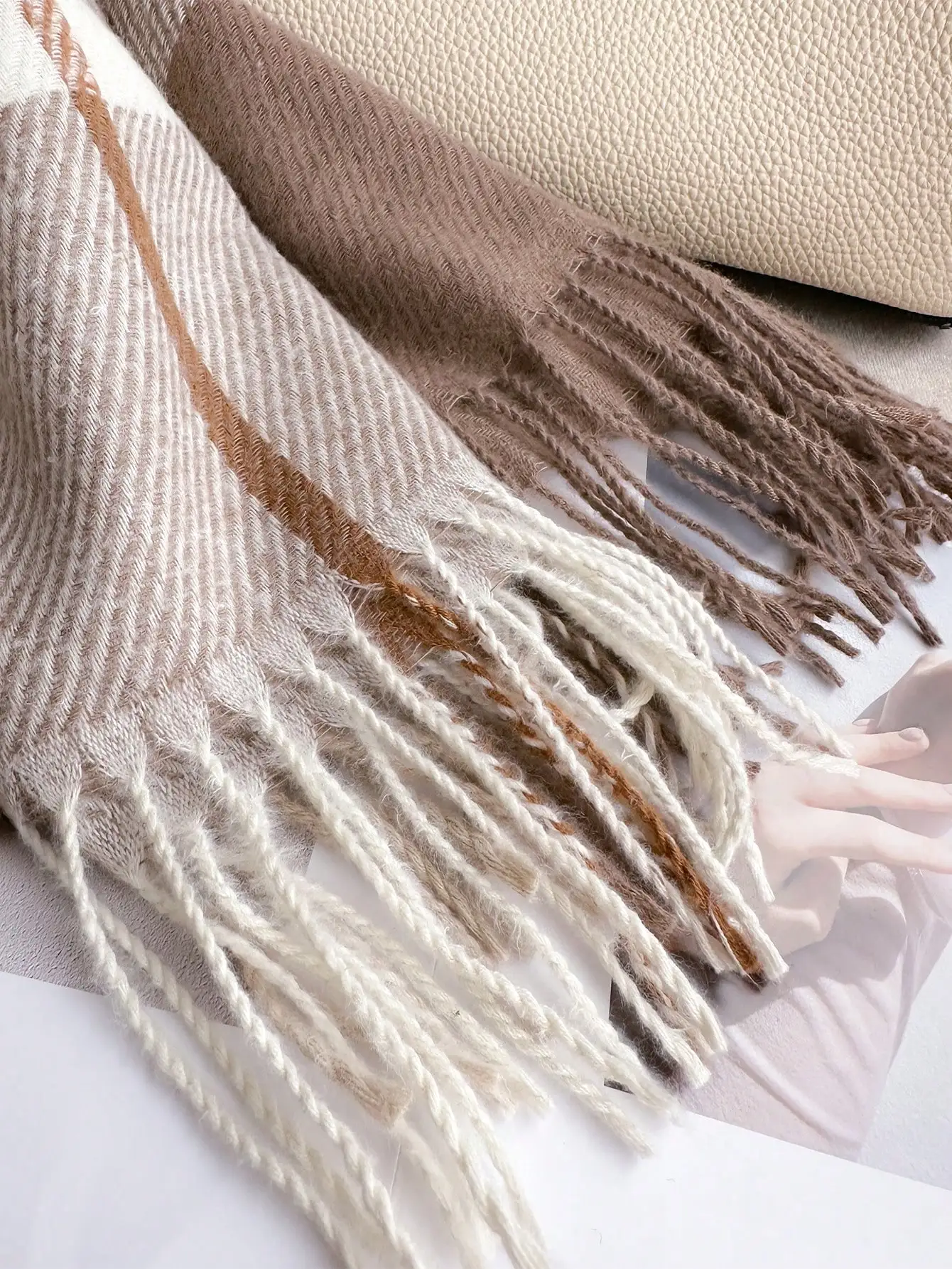レディース用、冬の新作、フェイクカシミヤ素材のチェック柄ヘッ - Infinity Scarf Knit のレビューと価格