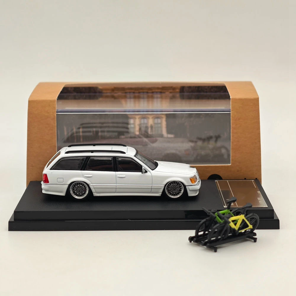 1:64 Mortal S124 Travel Diecast Toys Modelos Colección Regalos Blanco/Negro