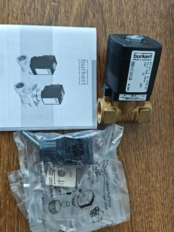 Brand-new original pneumatic valve 00221650 Baode burkert solenoid valve 6213EV A 10 complete model.