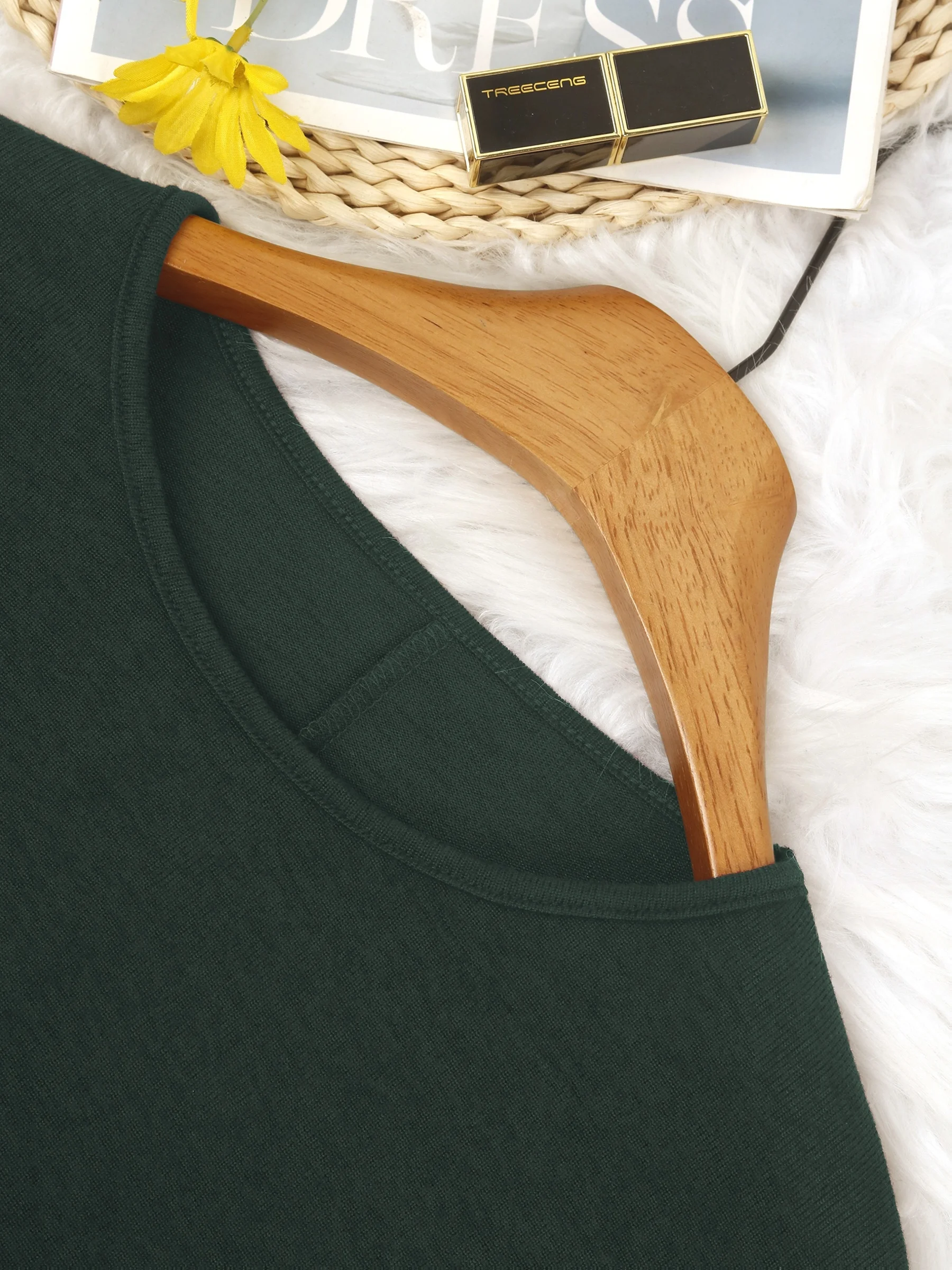 Gemütliches Plus-Size-Damen-Oberteil mit langen Ärmeln und stilvollen Knopfdetails für den Alltag. – Detail 9
