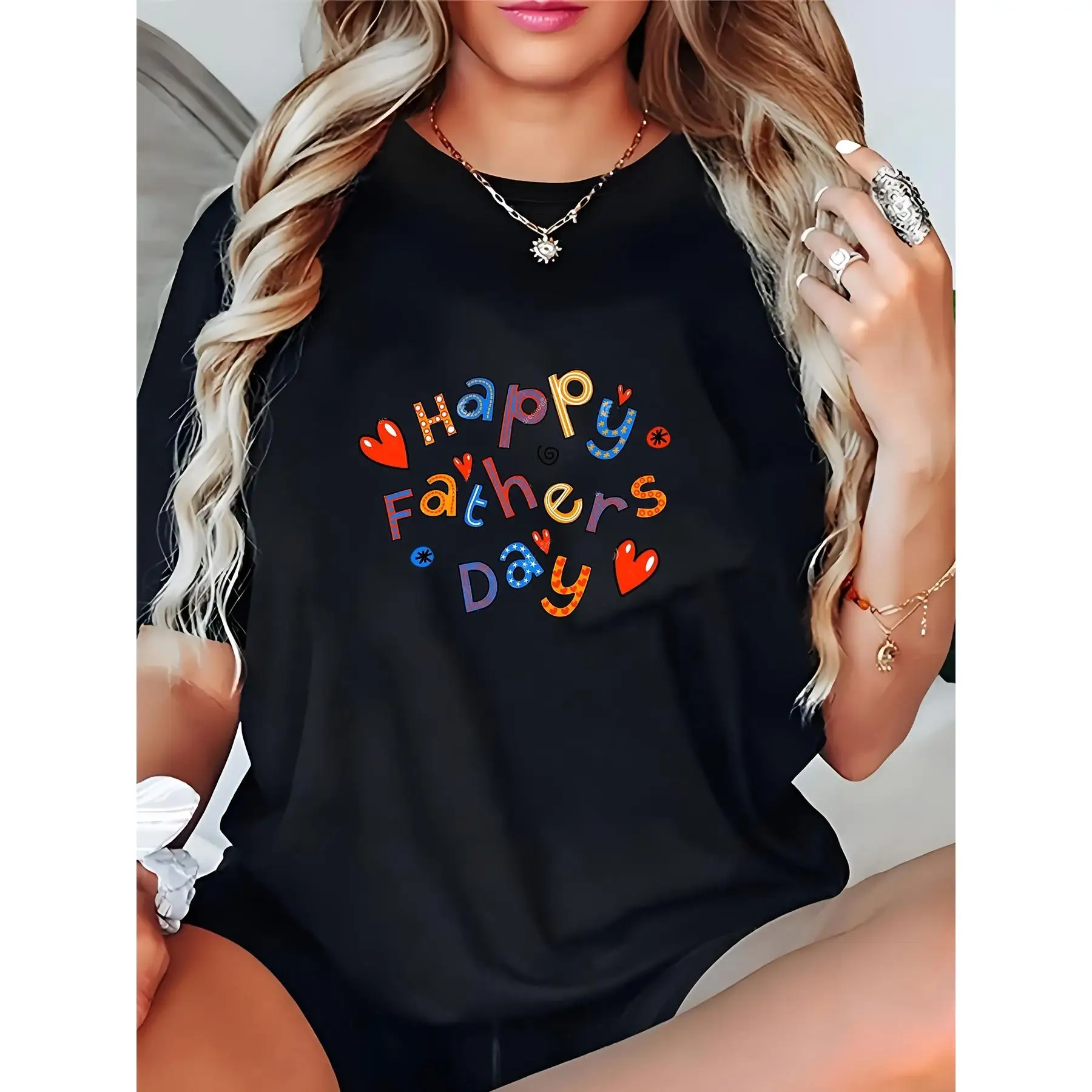 

Women's Father's Day T-Shirt - "Happy Father's Day" Graphic with Colorful Hearts & Mustache Design, Casual Round Neck Short Slee