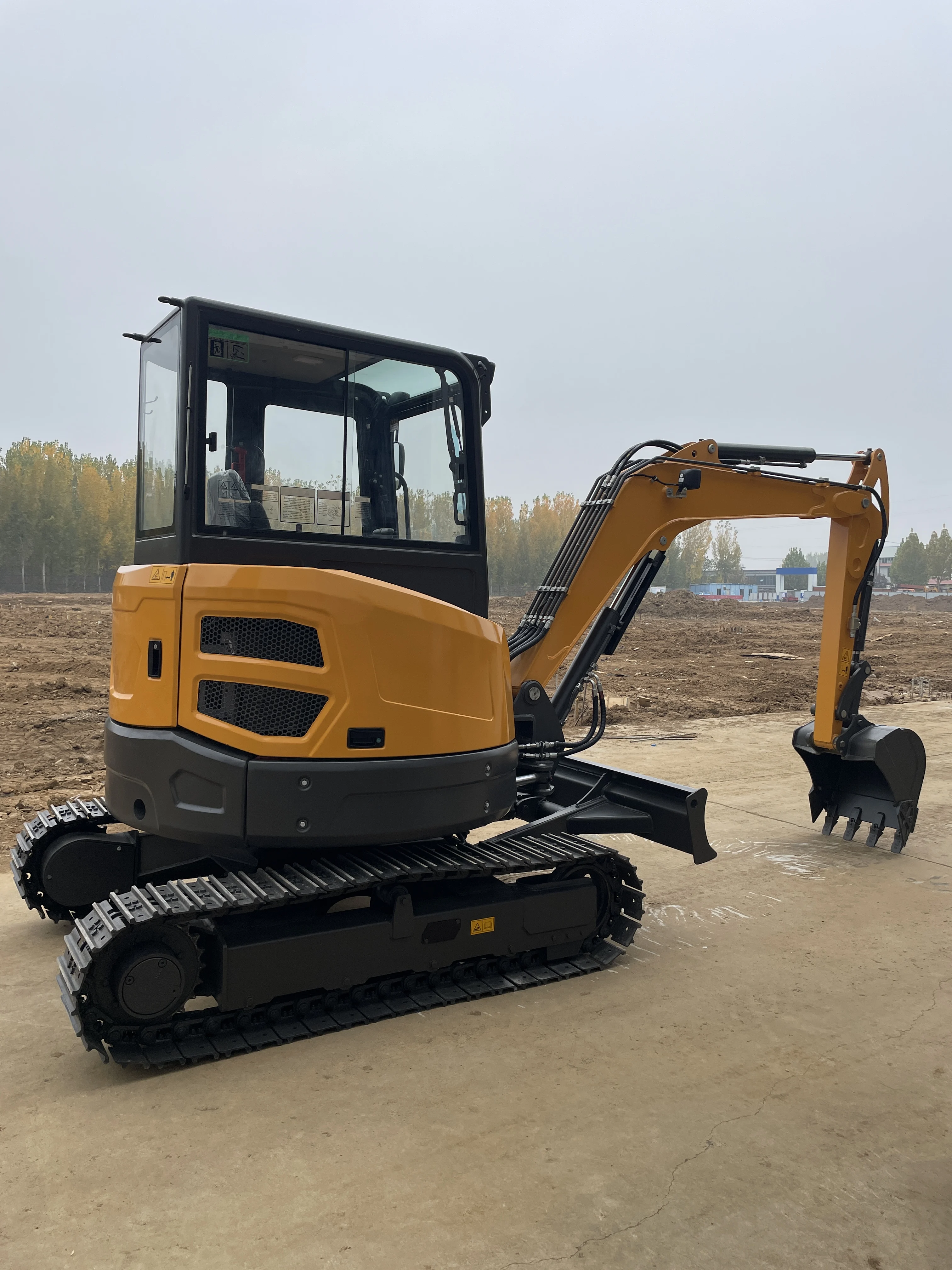 Excavator mini kompak multifungsi 4 ton untuk pertanian rumah tangga, excavator crawler pertanian, Pelle excavator