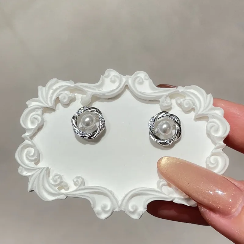 Exquisite 925 Sterling Silver Micro-inlaid Zirconium Hollowed-out Imitation Pearl Mobius Stud Earrings for Woman Jewelry Gifts