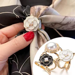 Elegant Pearl Floral Scarf Ring Clip for Women Scarf Ring Buckle Fashion Metal Shawl Clip Buckle Lady Girls Decor Accessories